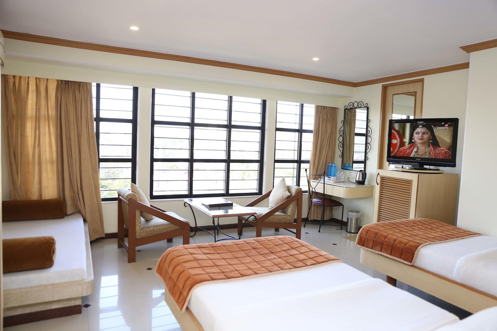 Hotel Godwin - Colaba Mumbai Bagian luar foto