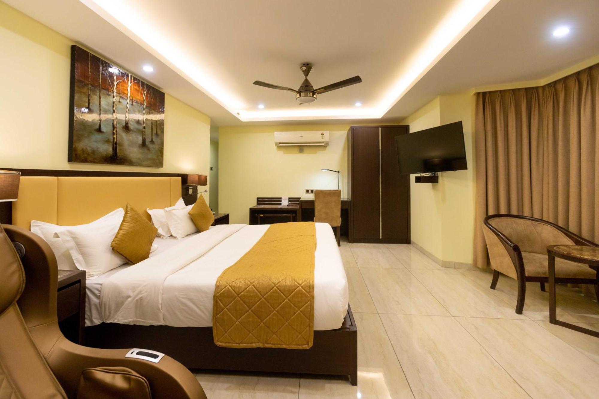 Hotel Godwin - Colaba Mumbai Bagian luar foto