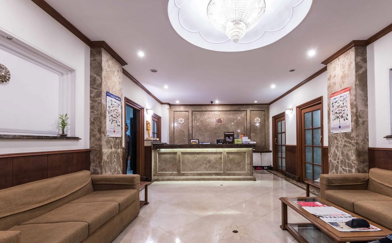 Hotel Godwin - Colaba Mumbai Bagian luar foto